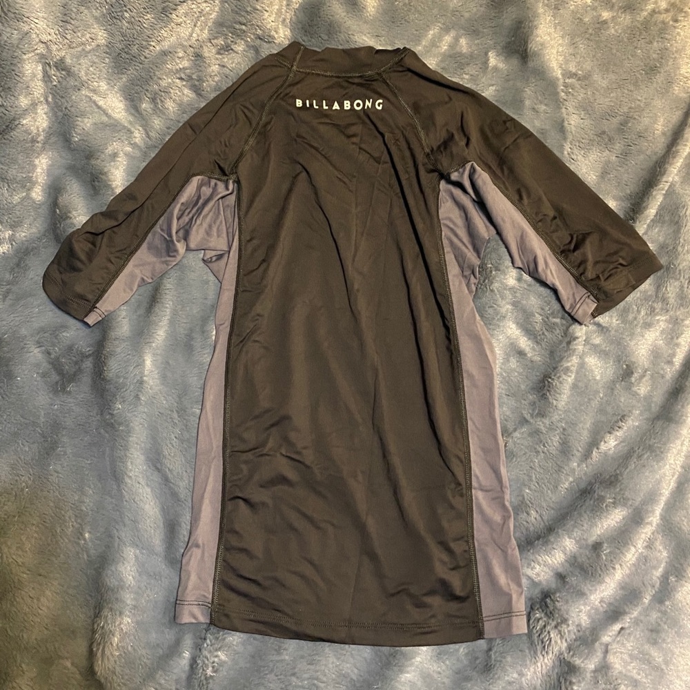 Billabong Rashguard - Picture 2 of 3